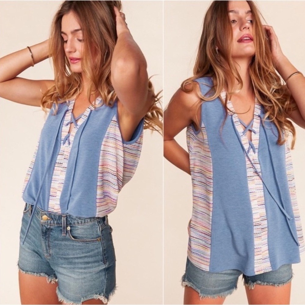 Sugarfox Women’s Sleeveless Lace-Up Front Knit Top M